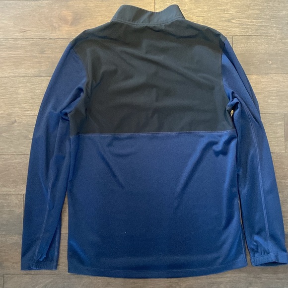 Nike Golf Men’s 1/2 zip Pullover. Size Small - Picture 2 of 3